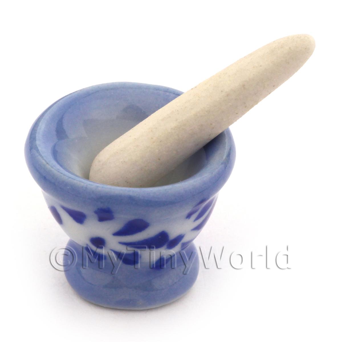 Dolls House Miniature Blue Spotted Pestle And Mortar 