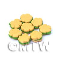 Dolls House Miniature Bakery Flower Shaped Pistachio Cream Biscuit
