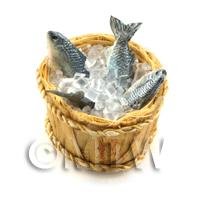 4 Dolls House Miniature Fish With Ice In A Basket (FSHB03)
