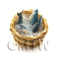 4 Dolls House Miniature Fish With Ice In A Basket (FSHB10)