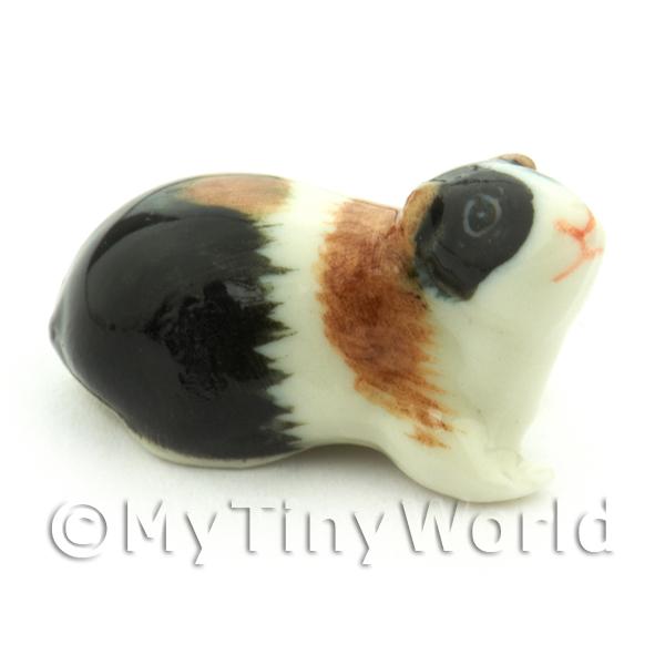 1/12 Scale Dolls House Miniatures  | Dolls House Miniature Ceramic Black and Brown Guinea Pig