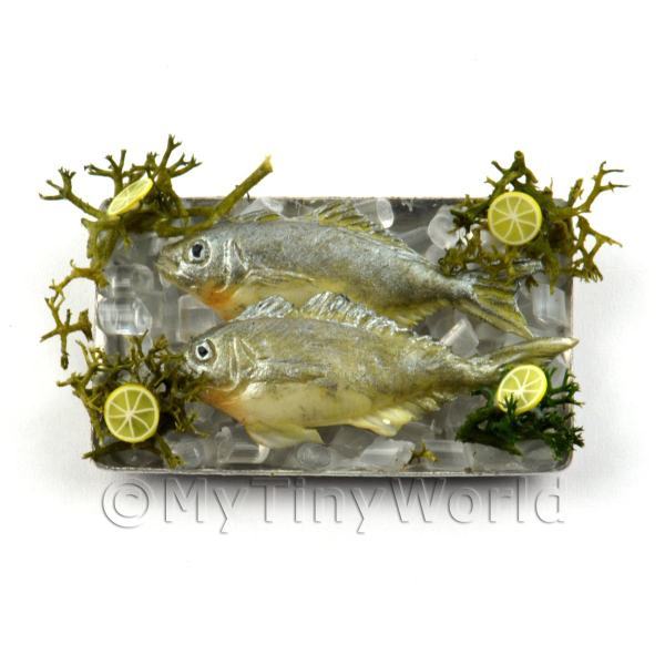 1/12 Scale Dolls House Miniatures  | 2 Dolls House Miniature Silver and Yellow Fish  (FSHT2)