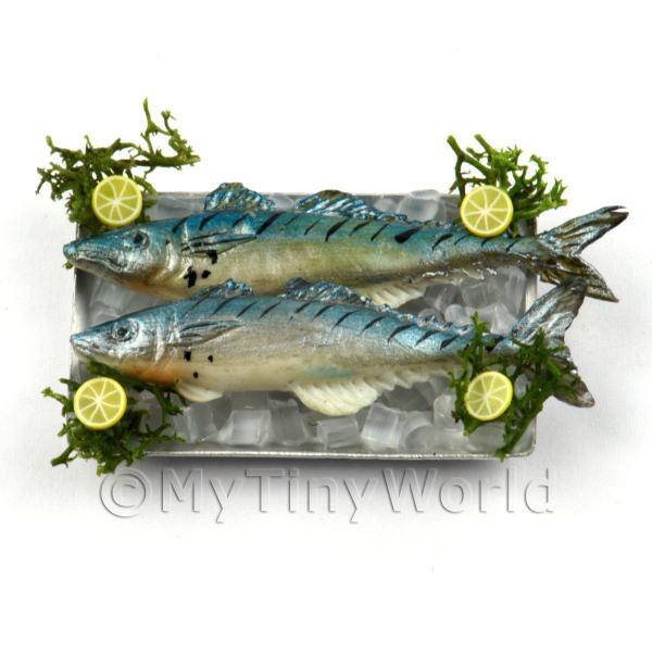 1/12 Scale Dolls House Miniatures  | 2 Dolls House Miniature Blue Silver Fish On A Tray (FSHT13)