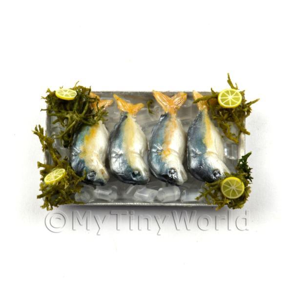 1/12 Scale Dolls House Miniatures  | 4 Dolls house Miniature Silver and Blue Fish (FSHT28)