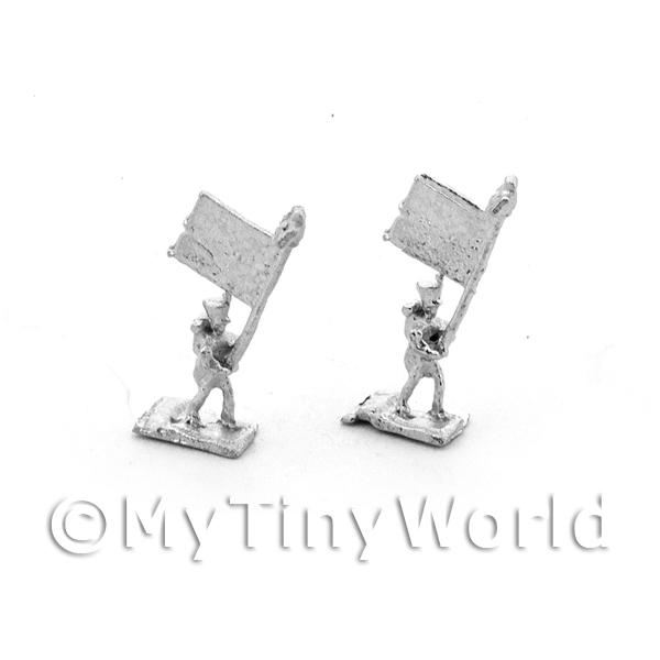 1/12 Scale Dolls House Miniatures  | Dolls House Unpainted French Line Fusilier Flagbearers