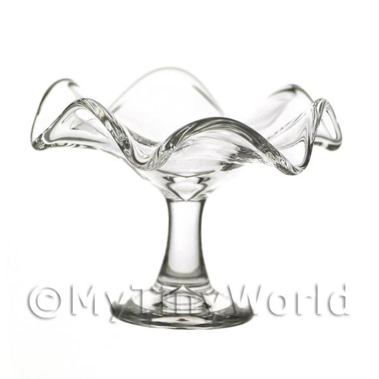 Dolls House Miniature Stunning Elevated Glass Fruit Bowl (GL52)