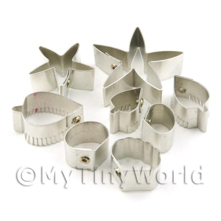 Set of 8 Medium Metal Rose Sugar Craft Cutters