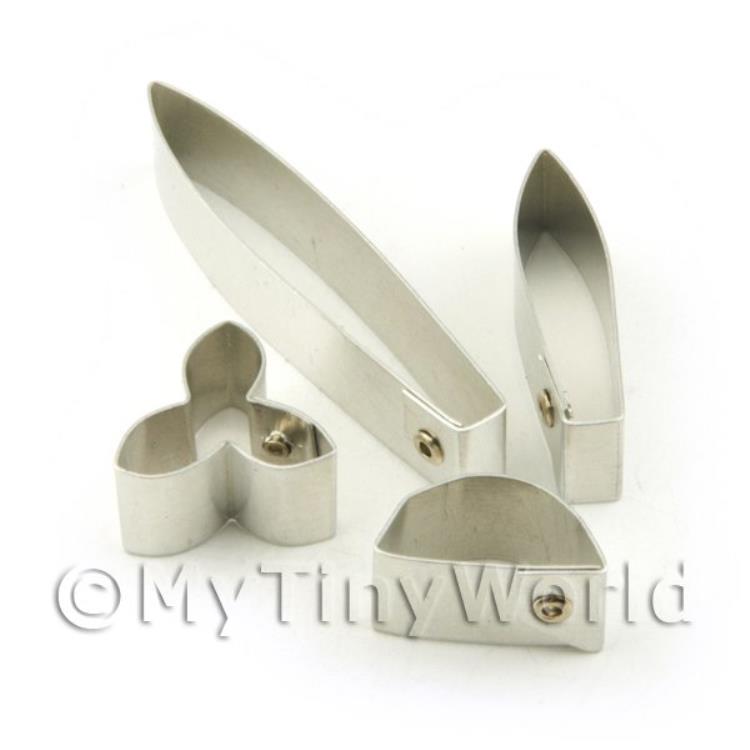Set of 4 Metal Daffodil Sugar Craft Cutters