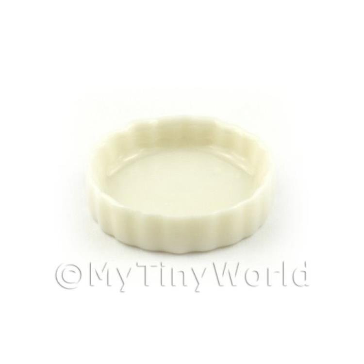 Dolls House Miniature Delicate white flan/pie dish