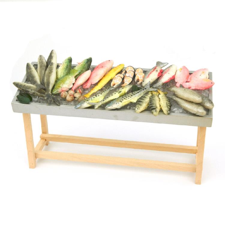 Fish counter with lots of ice and fish
